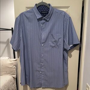 Mizzen+main short sleeve button up. Royal blue with white crosses L